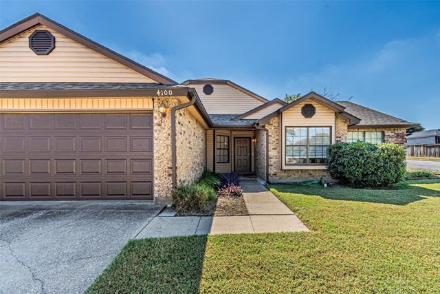 4100 Staghorn Circle N, Fort Worth, TX 76137