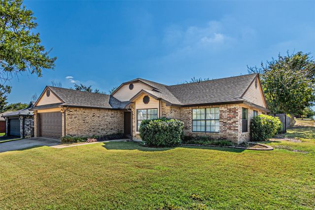 4100 Staghorn Circle N, Fort Worth, TX 76137