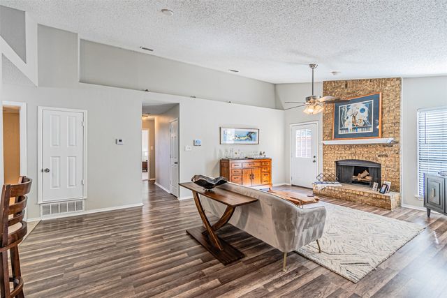 4100 Staghorn Circle N, Fort Worth, TX 76137