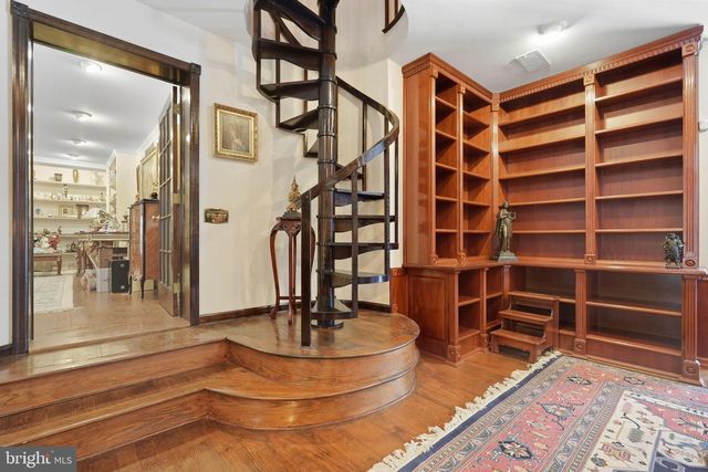 1511 LAURIE LN, Yardley, PA 19067