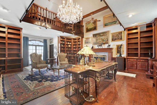 1511 LAURIE LN, Yardley, PA 19067