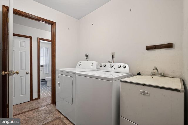 1511 LAURIE LN, Yardley, PA 19067