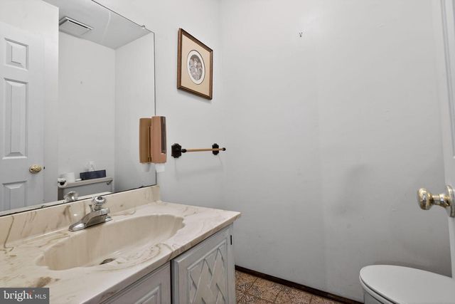 1511 LAURIE LN, Yardley, PA 19067