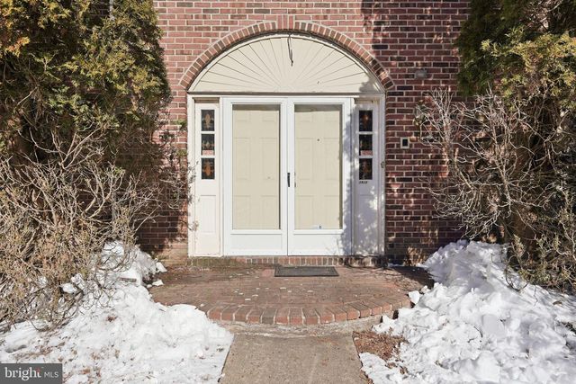 1511 LAURIE LN, Yardley, PA 19067