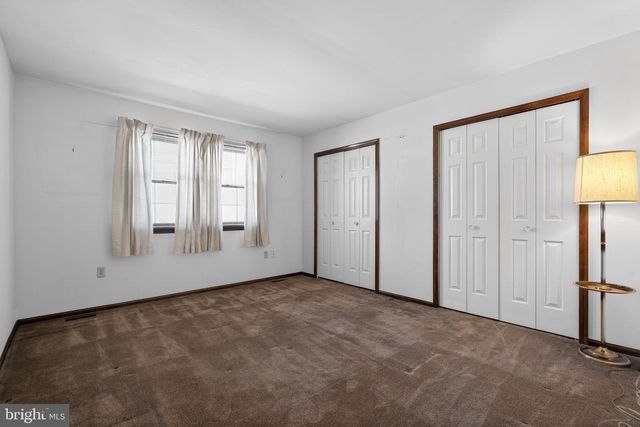 1511 LAURIE LN, Yardley, PA 19067