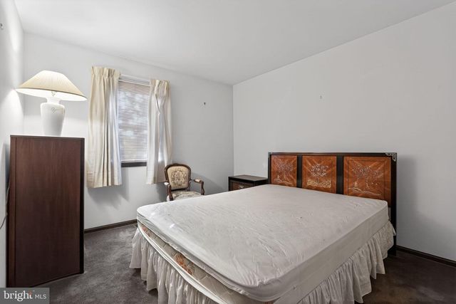 1511 LAURIE LN, Yardley, PA 19067