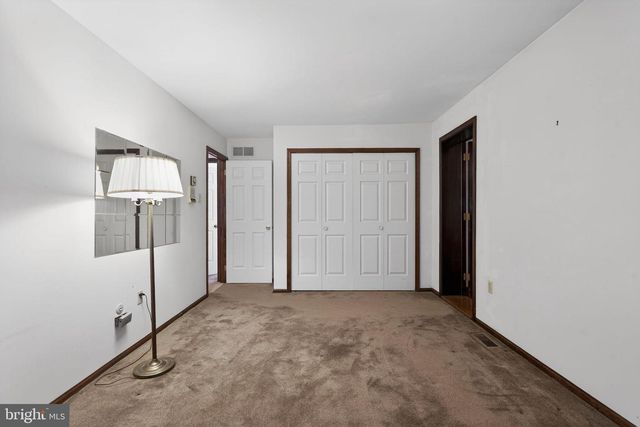 1511 LAURIE LN, Yardley, PA 19067