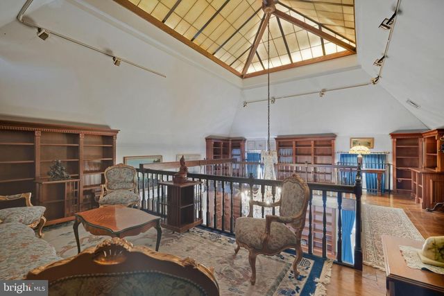 1511 LAURIE LN, Yardley, PA 19067