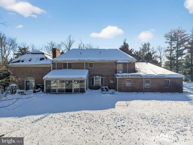 1511 LAURIE LN, Yardley, PA 19067