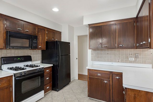 9200 Kedvale Avenue, Skokie, IL 60076
