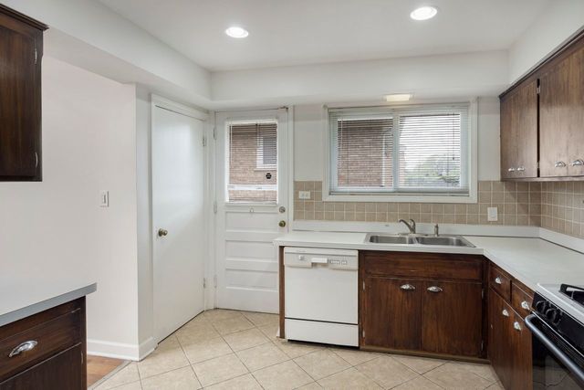 9200 Kedvale Avenue, Skokie, IL 60076