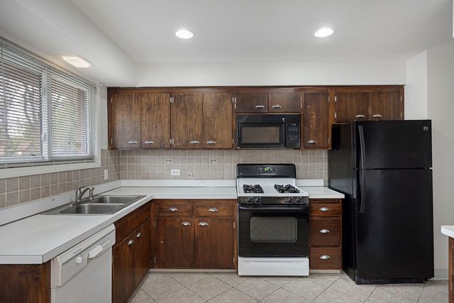 9200 Kedvale Avenue, Skokie, IL 60076