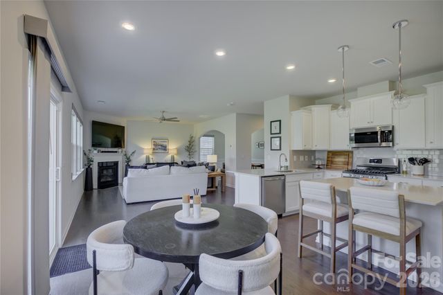 17812 New Mark Avenue, Charlotte, NC 28278