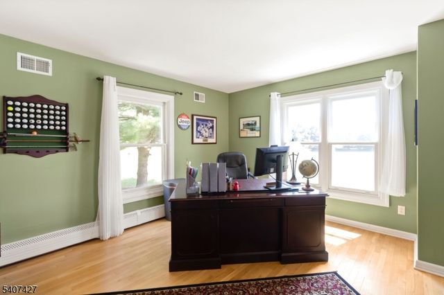 11 Beavers Rd, Tewksbury Twp., NJ 07830