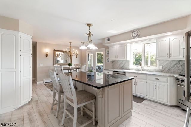 11 Beavers Rd, Tewksbury Twp., NJ 07830