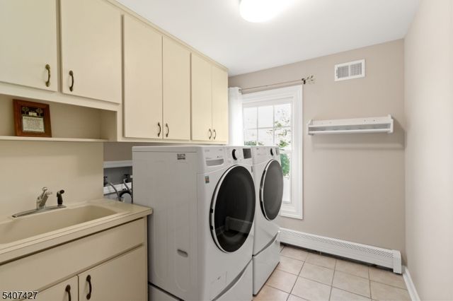 11 Beavers Rd, Tewksbury Twp., NJ 07830