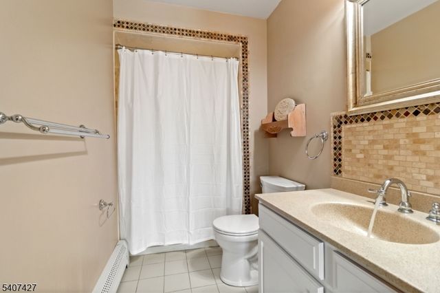 11 Beavers Rd, Tewksbury Twp., NJ 07830