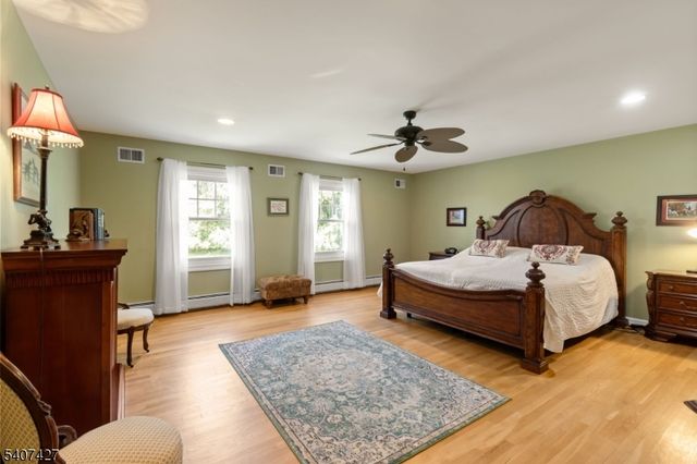 11 Beavers Rd, Tewksbury Twp., NJ 07830