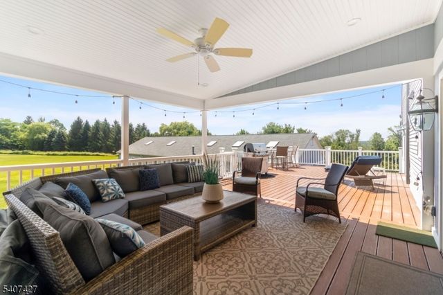 11 Beavers Rd, Tewksbury Twp., NJ 07830