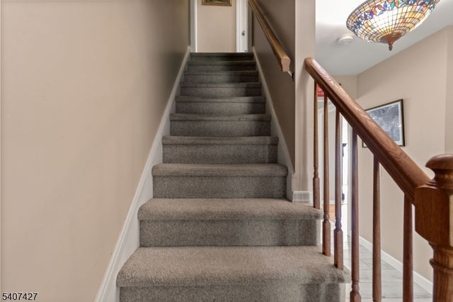 11 Beavers Rd, Tewksbury Twp., NJ 07830