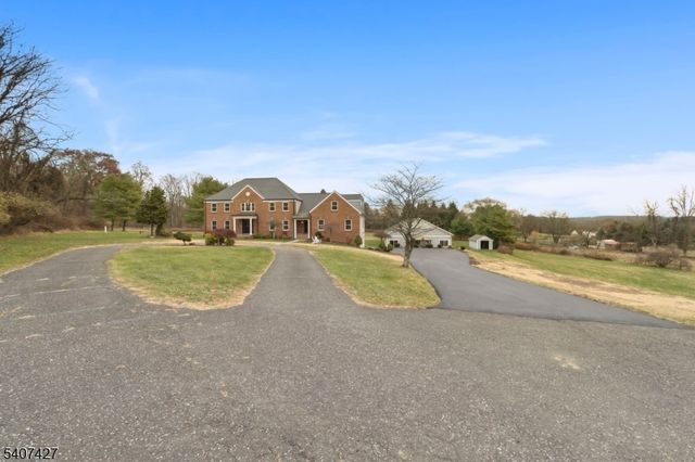 11 Beavers Rd, Tewksbury Twp., NJ 07830