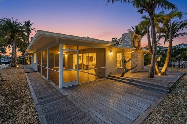 834 JUNGLE QUEEN WAY, Longboat Key, FL 34228
