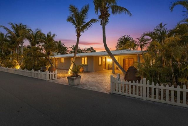 834 JUNGLE QUEEN WAY, Longboat Key, FL 34228