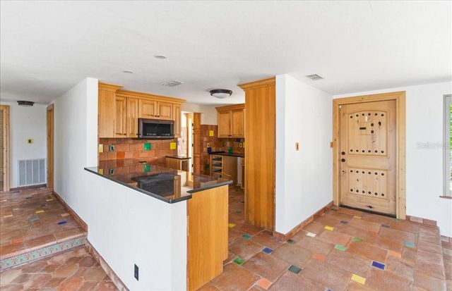 834 JUNGLE QUEEN WAY, Longboat Key, FL 34228