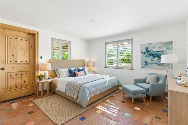 834 JUNGLE QUEEN WAY, Longboat Key, FL 34228