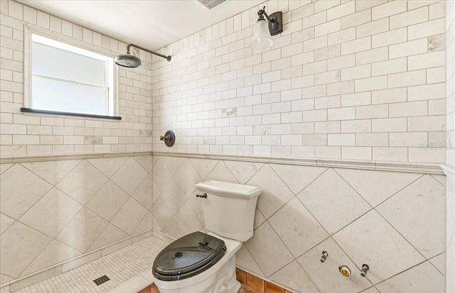 834 JUNGLE QUEEN WAY, Longboat Key, FL 34228