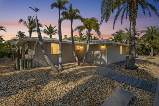 834 JUNGLE QUEEN WAY, Longboat Key, FL 34228
