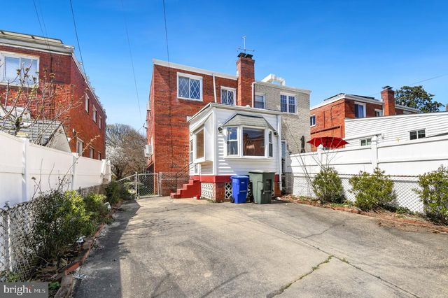 7519 8TH ST NW, Washington, DC 20012