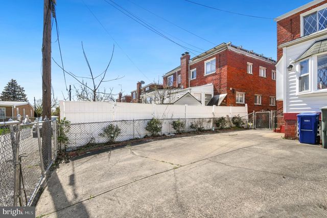 7519 8TH ST NW, Washington, DC 20012