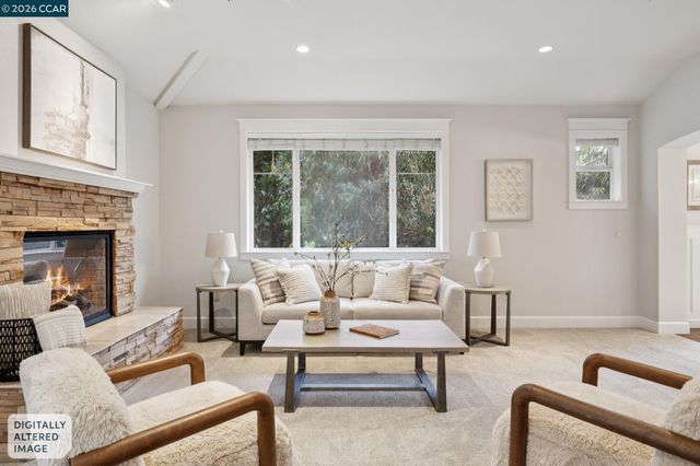 1980 Meadow Rd, Walnut Creek, CA 94595