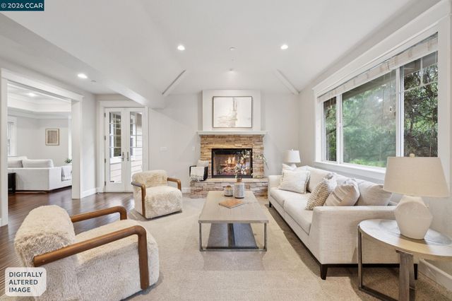 1980 Meadow Rd, Walnut Creek, CA 94595