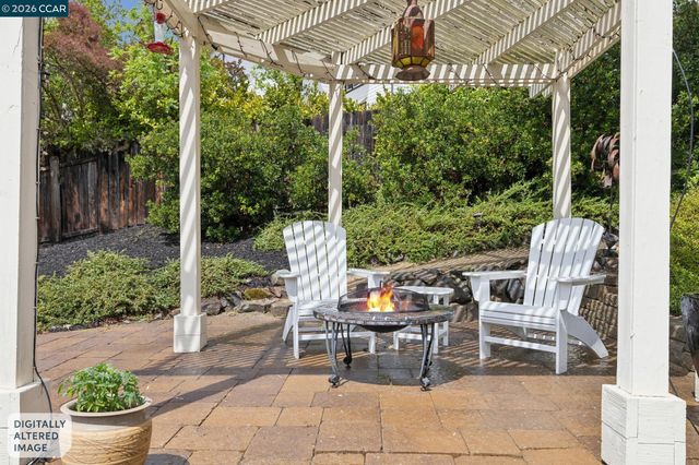 1980 Meadow Rd, Walnut Creek, CA 94595