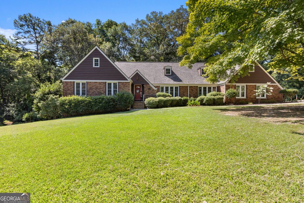42 Oak Creek Circle, Toccoa, GA 30577