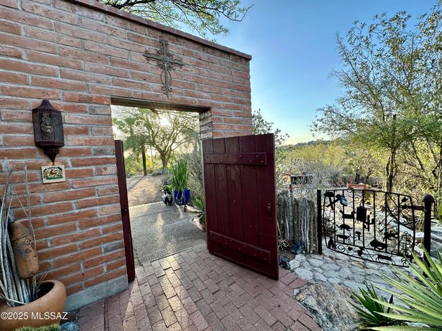4515 N Camino Kino, Tucson, AZ 85718