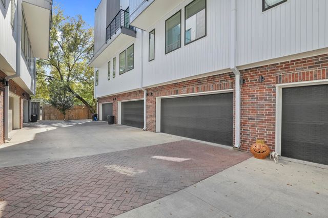 410 W 9th Street 104, Dallas, TX 75208
