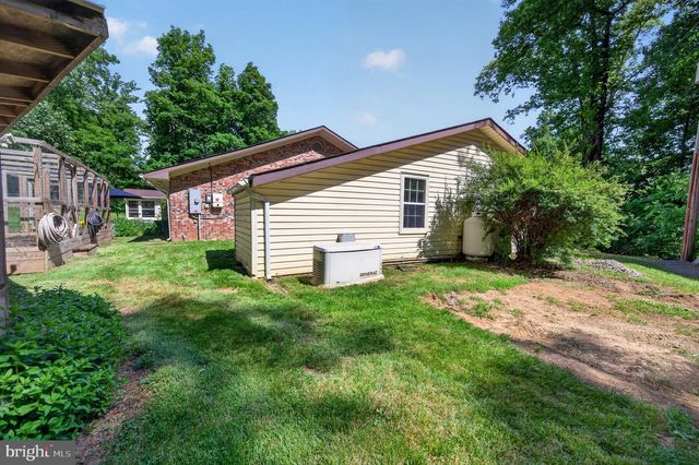 2710 TUCKERS LN, Linden, VA 22642
