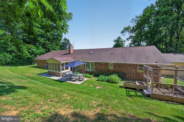 2710 TUCKERS LN, Linden, VA 22642