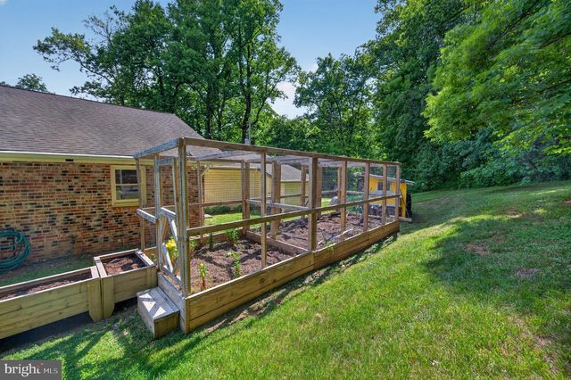 2710 TUCKERS LN, Linden, VA 22642