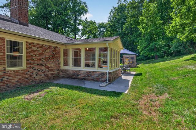 2710 TUCKERS LN, Linden, VA 22642