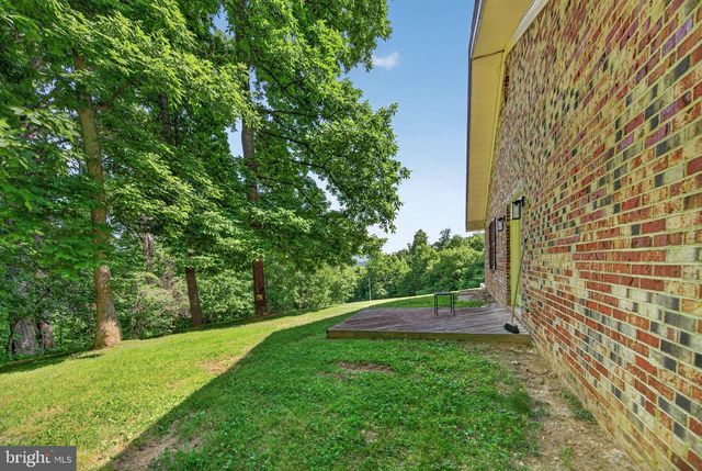 2710 TUCKERS LN, Linden, VA 22642