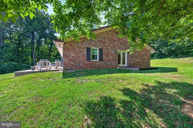 2710 TUCKERS LN, Linden, VA 22642