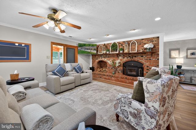 2710 TUCKERS LN, Linden, VA 22642
