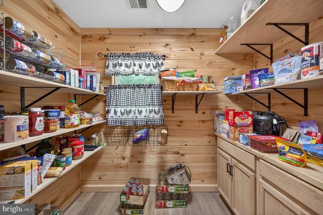 2710 TUCKERS LN, Linden, VA 22642