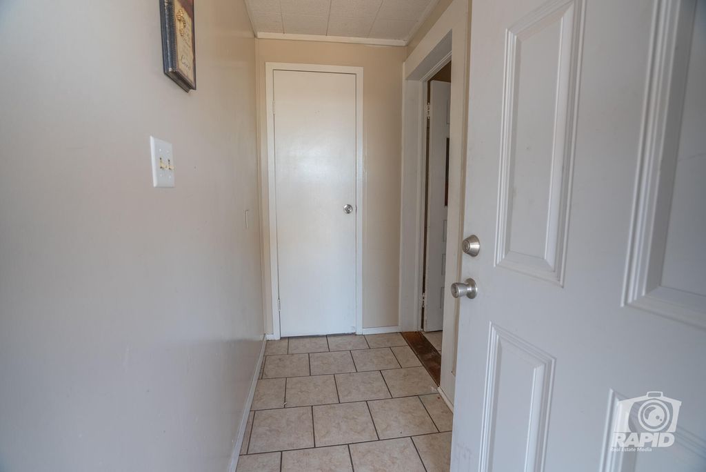 Image 7 of property listing at 410 Spaulding Street, San Angelo, TX 76903