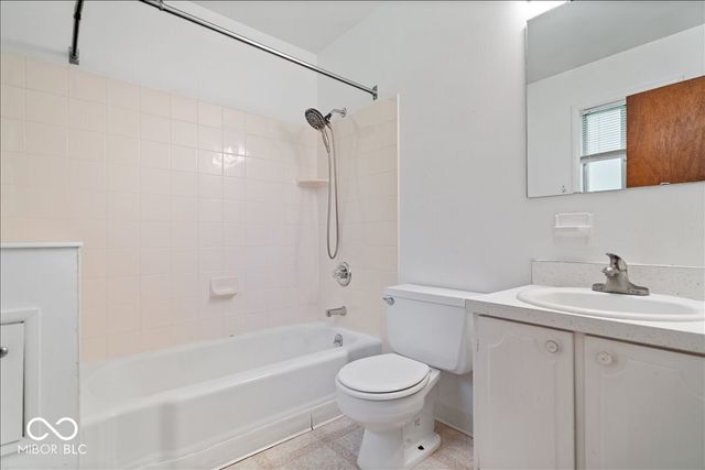 1504 Alimingo Drive, Indianapolis, IN 46260