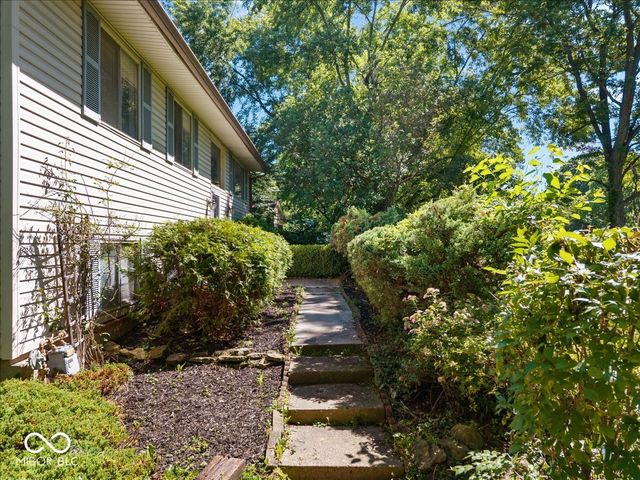 1504 Alimingo Drive, Indianapolis, IN 46260